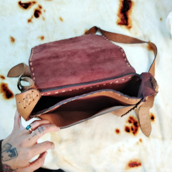 Vtg 80s/90s Boho Whimsygoth Genuine Egyptian Leather Crossbody Messenger Bag - Picture 9 of 16